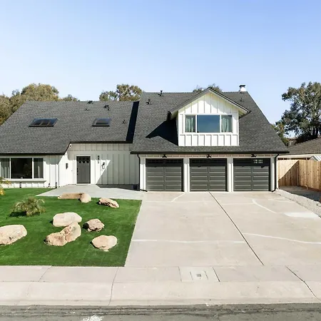 Luxury 5-Bedroom Family Home In La Jolla Minutes To The Ocean Sleeps 14